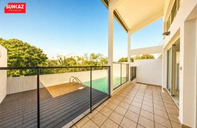 Location Maison 140.00m&sup2; 5 pièces Saint-Pierre