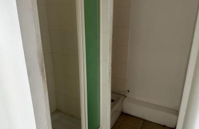 Location Local commercial 65.00m&sup2; Le Port