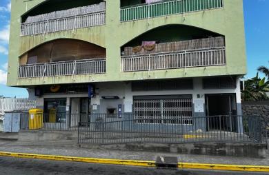 Location Local commercial 65.00m&sup2; Le Port