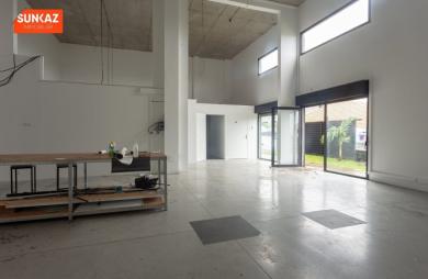 Location Local commercial 100.00m&sup2; Saint-Pierre