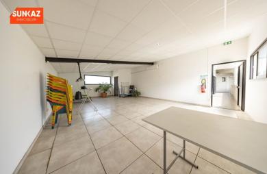 Location Local commercial 100.00m&sup2; Saint-Pierre