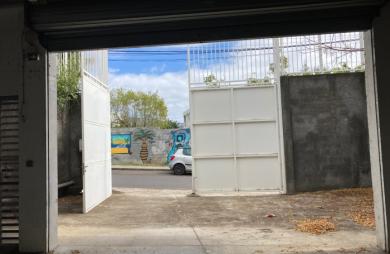 De 360m2 à louer 3200 € par mois à Saint-Denis avec LNA