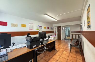 Location Local commercial 84.44m² 3 pièces Saint André
