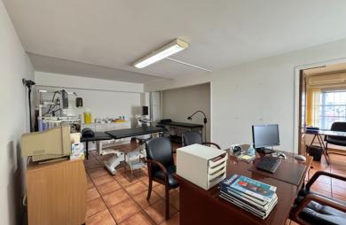 Location Local commercial 84.44m² 3 pièces Saint André