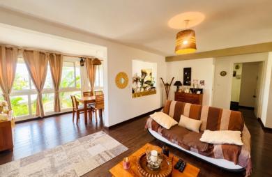 Vente Appartement 95m&sup2; 4 pièces Saint Gilles Les Hauts