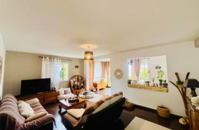 Vente Appartement 95m&sup2; 4 pièces Saint Gilles Les Hauts