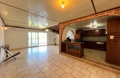 Vente Immeuble 247.31m² Saint-Benoît
