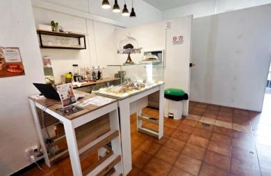 SAINT JOSEPH 97480 - LOCAL COMMERCIAL SITUE EN PLEIN CENTRE VILLE - BONNE RENTABILITÉ LOCATIVE