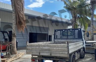 Location Local commercial 620m² Etang-Sale