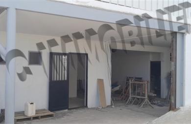 Location Local commercial 620m² Etang-Sale