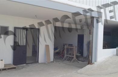 Location Local commercial 200m² Etang-Sale