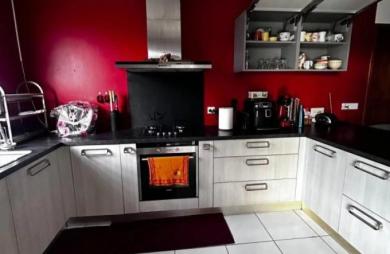 Location Maison 200m&sup2; 6 pièces Sainte Suzanne