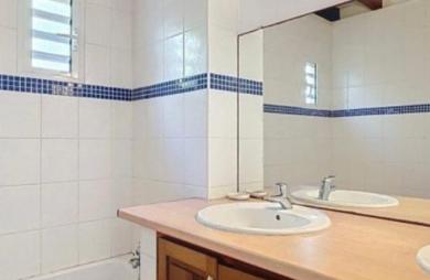 Vente Maison 146m&sup2; 5 pièces Saint Gilles les Bains