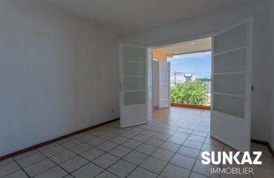 Location Appartement 68.00m&sup2; 4 pièces Saint-Pierre