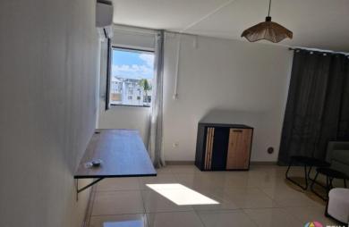 Location Appartement 42.61m&sup2; 1 pièce Sainte Clotilde