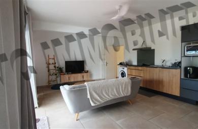 Location Appartement 50m² 2 pièces Etang-Sale