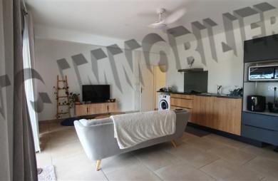 Location Appartement 50m² 2 pièces Etang-Sale