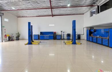 Location Local commercial 391m&sup2; 2 pièces Saint André
