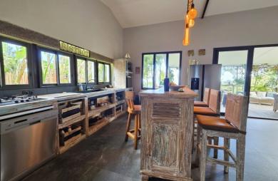 Vente Maison 140m&sup2; 6 pièces La Saline les Hauts