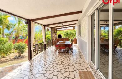Vente Maison 217m&sup2; 5 pièces Saint Gilles Les Hauts