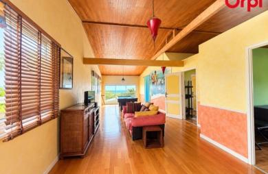 Vente Maison 217m&sup2; 5 pièces Saint Gilles Les Hauts