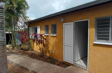 VILLA F4  l éperon ST GILLES LES HAUTS