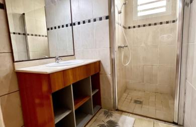 PETITE ÎLE 97429 - MAISON T4 HABITABLE DE SUITE - VARANGUE - QUARTIER CALME