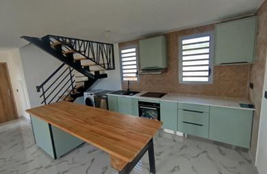 Location Maison 99.22m&sup2; 5 pièces Saint Gilles les Bains
