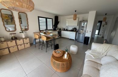 Location Appartement 63.1m² 2 pièces Saint Gilles les Bains