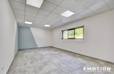 EMOTION REAL ESTATE - LOCAL PROFESSIONNEL - 43m2