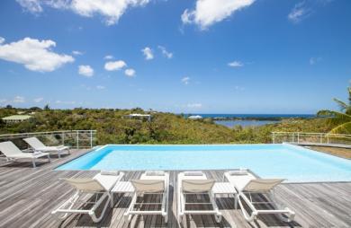 Propriété de 2 villas vue mer aux Terres Basses