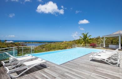 Propriété de 2 villas vue mer aux Terres Basses