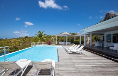 Propriété de 2 villas vue mer aux Terres Basses