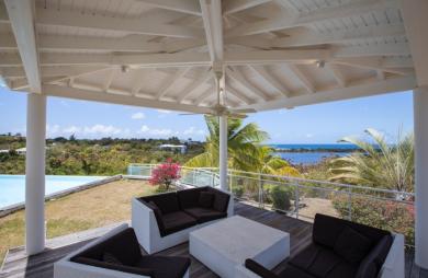 Propriété de 2 villas vue mer aux Terres Basses