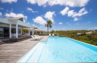 Propriété de 2 villas vue mer aux Terres Basses