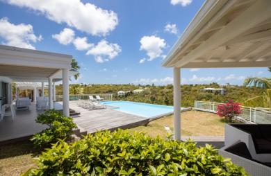 Propriété de 2 villas vue mer aux Terres Basses