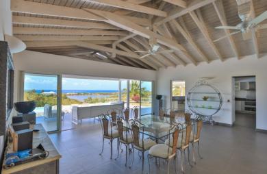 Propriété de 2 villas vue mer aux Terres Basses