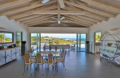 Propriété de 2 villas vue mer aux Terres Basses