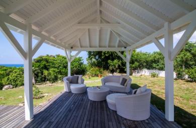 Propriété de 2 villas vue mer aux Terres Basses