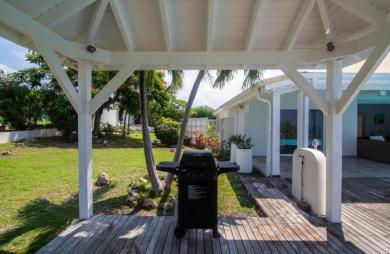 Propriété de 2 villas vue mer aux Terres Basses