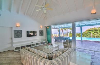 Propriété de 2 villas vue mer aux Terres Basses