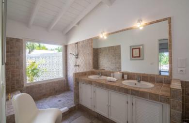 Propriété de 2 villas vue mer aux Terres Basses