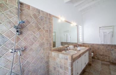 Propriété de 2 villas vue mer aux Terres Basses