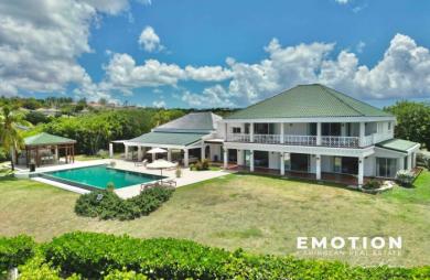 Propriété exclusive aux Terres Basses - Villa de 6 chambres vue mer avec une piscine d