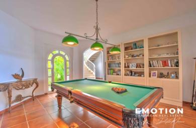 Propriété exclusive aux Terres Basses - Villa de 6 chambres vue mer avec une piscine d