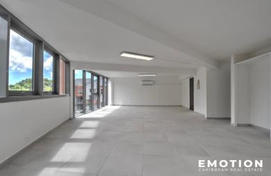 LOCAL COMMERCIAL 70 m2 - BELLEVUE