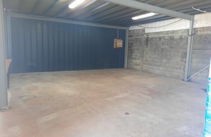Location Entrepot 97122