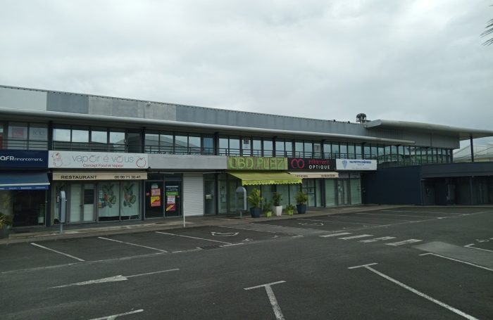 Location Local commercial 97122