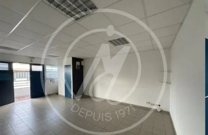 Location Bureaux 97122