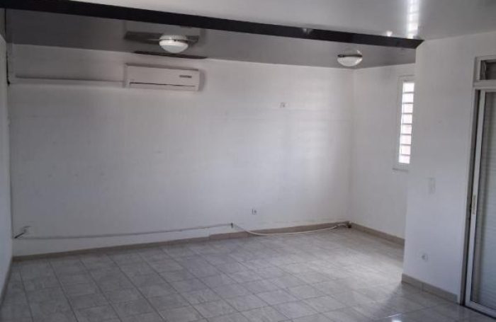 Location Local commercial 97240